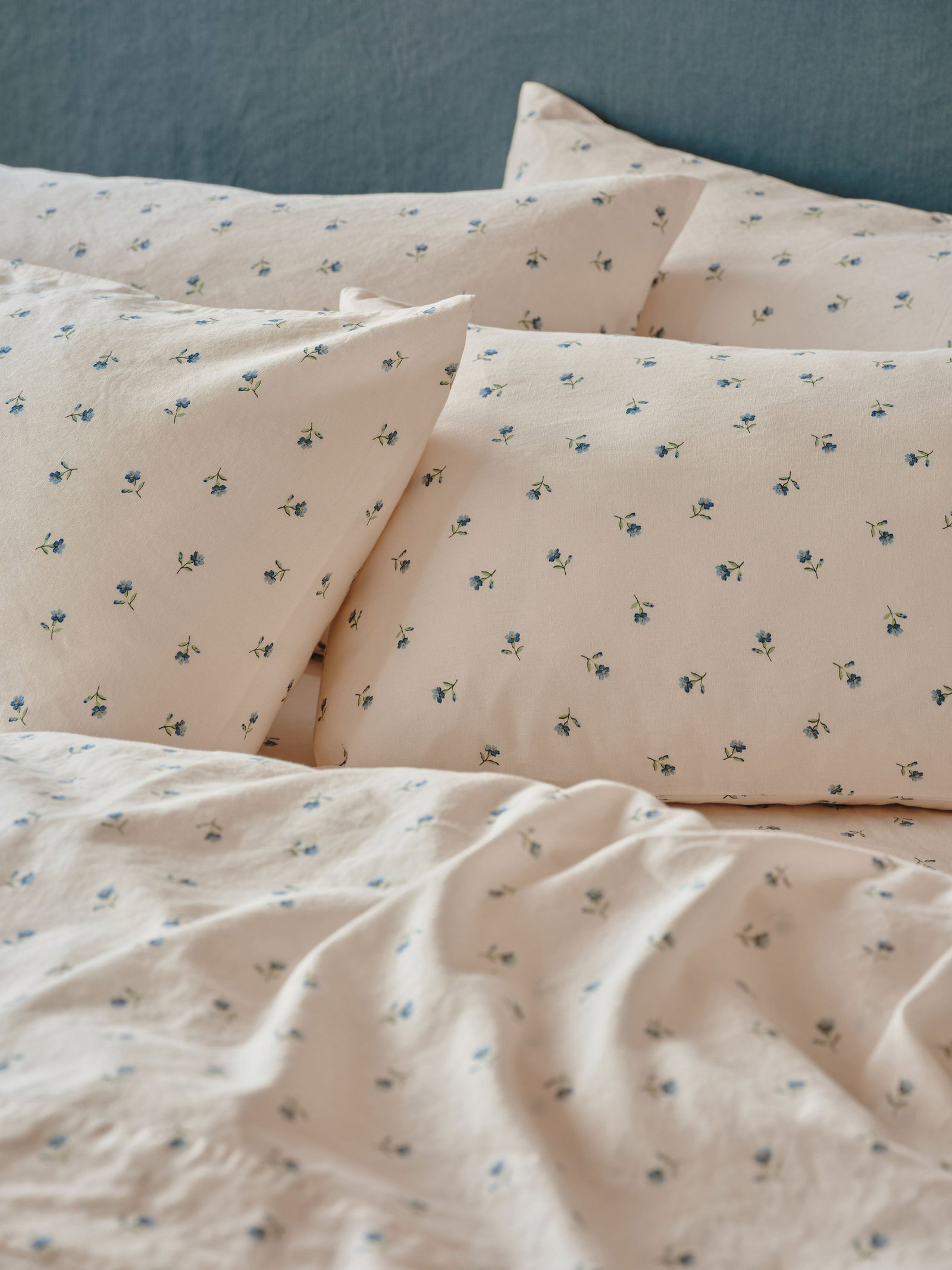 Dusk Blue Posy Bud Linen Blend Duvet Cover