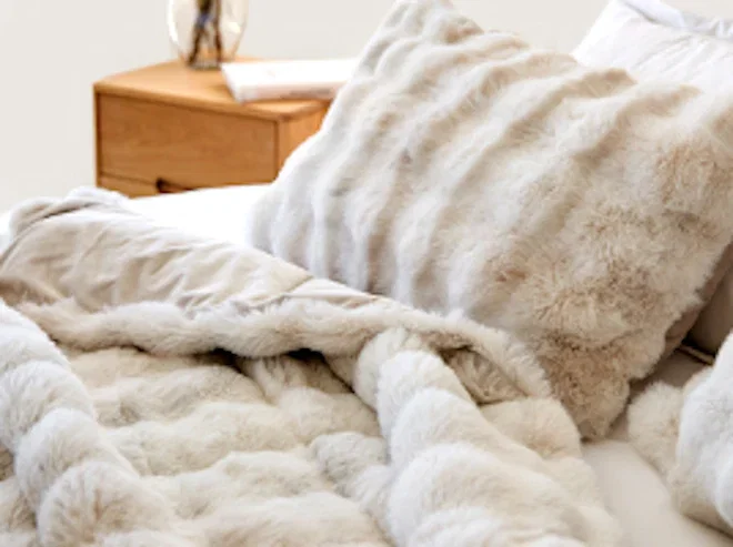 Blankets & Throws