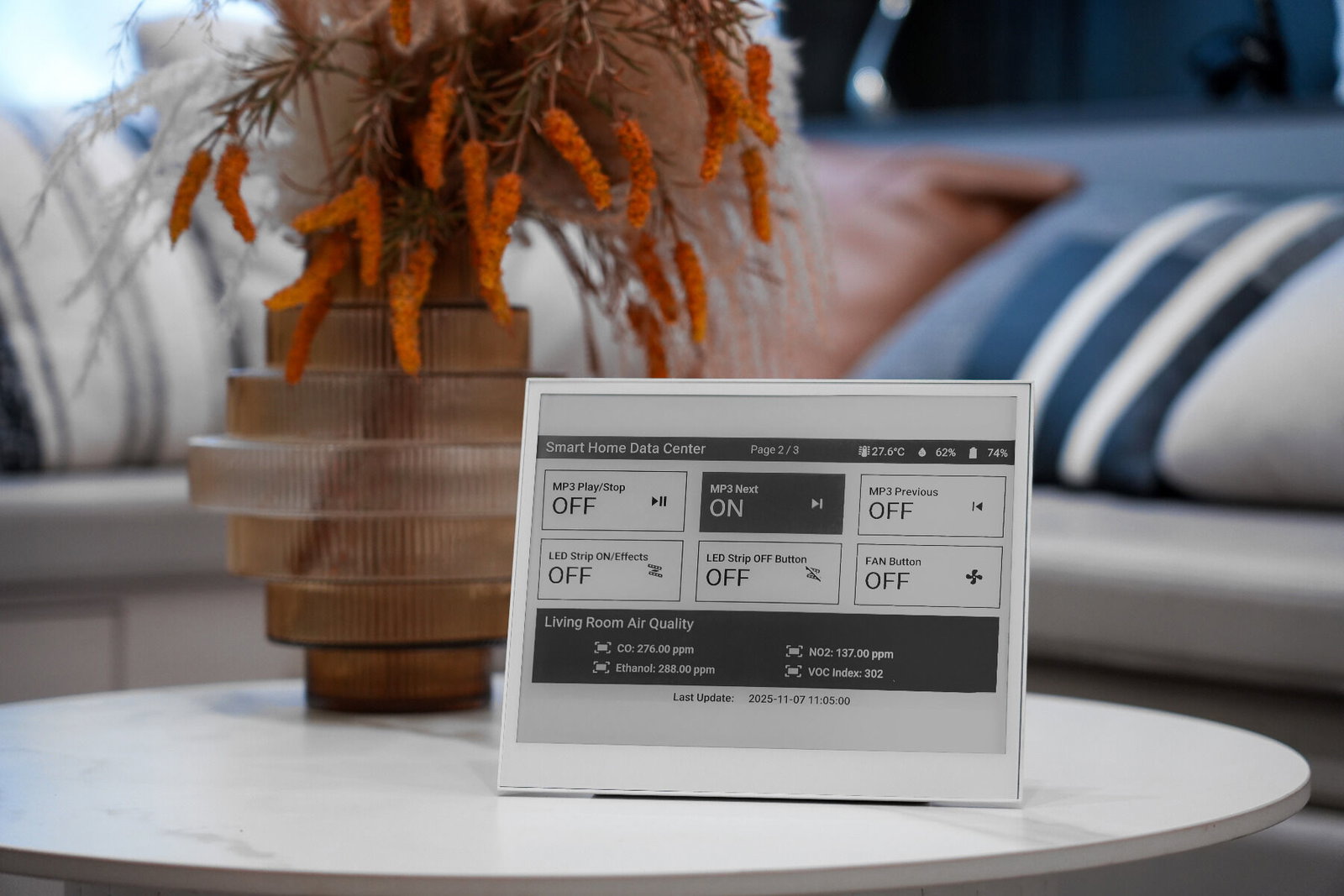 reTerminal E1003 10.3'' Monochrome ePaper Display
