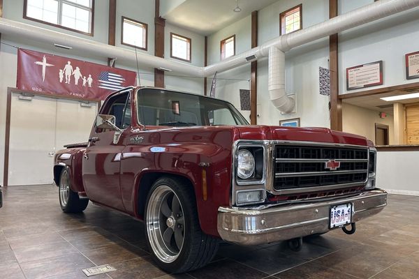1979 Chevrolet C10 Powered by Built 454 V8 with Holley Sniper Fuel Injection