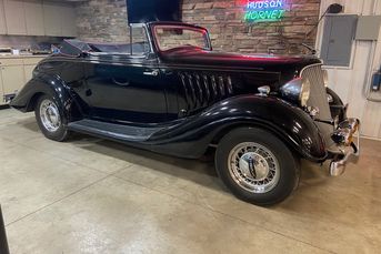 Rare and Beautifully Preserved 1934 Hudson Terraplane Convertible Cabriolet