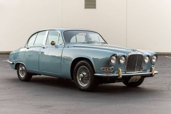 Rare Manual 4-Speed 1967 Jaguar 420