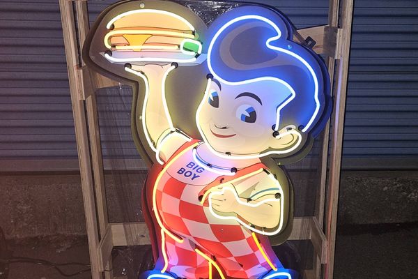 No-Reserve Big Boy Neon Sign