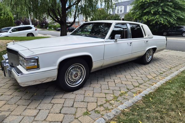 No-Reserve 1990 Cadillac Brougham Sedan