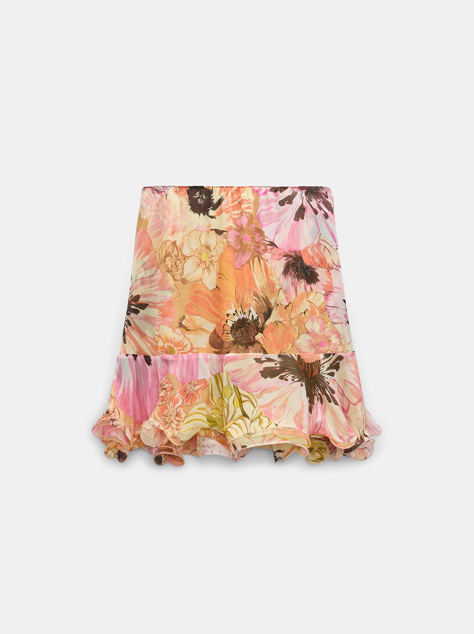 Ein verspielter, kurzer Minirock von DOROTHEE SCHUMACHER mit Volant-Saum, verziert mit einem ausdrucksstarken floralen Muster in sommerlichen Nuancen von Pink, Orange und Creme.