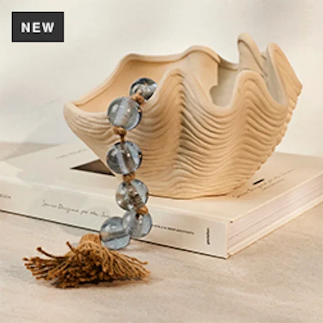 Thread Office Ceramic Clam Shell