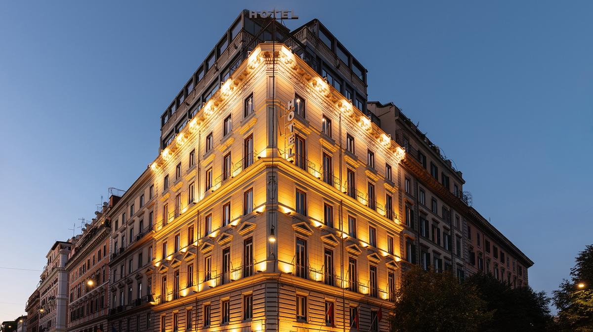 Rome Boutique Retreat near Borghese Gardens with Daily Breakfast & Rooftop Terrace