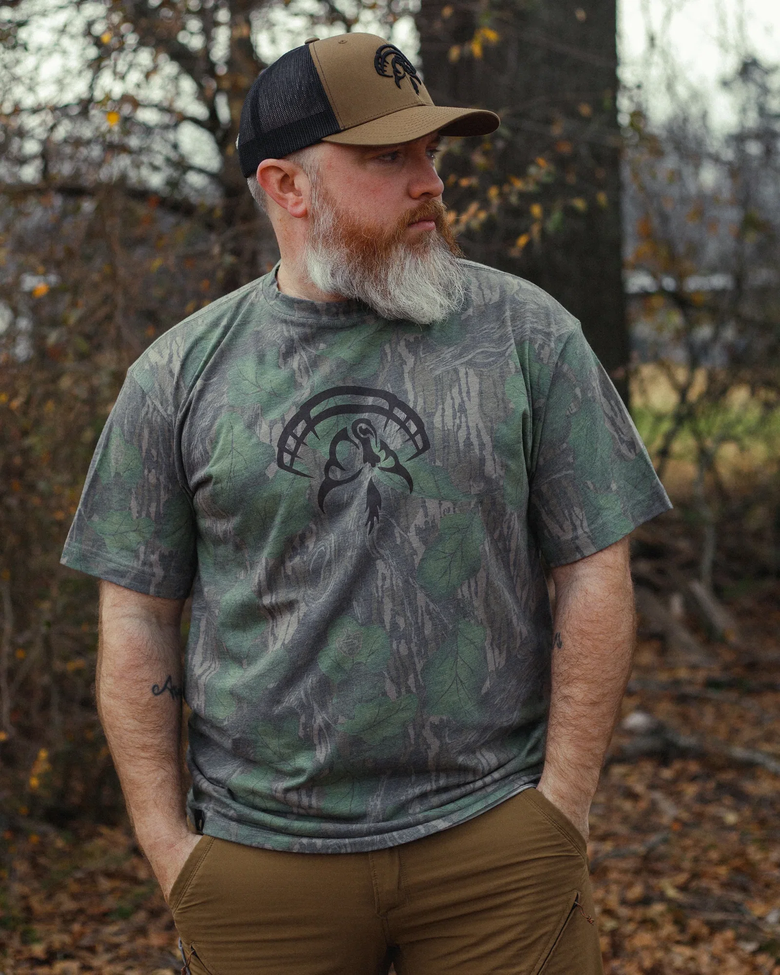 Image of Strut Commander Mossy Oak Foliage Logo Tee