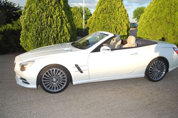 2015 Mercedes-Benz SL400 Convertible with 32K Miles