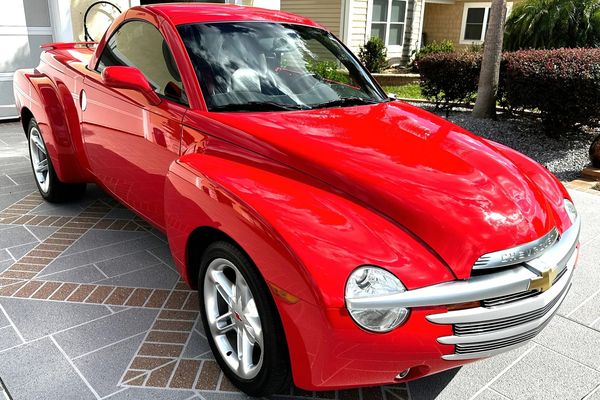 2003 Chevrolet SSR Convertible Pickup Only 19,700 Miles