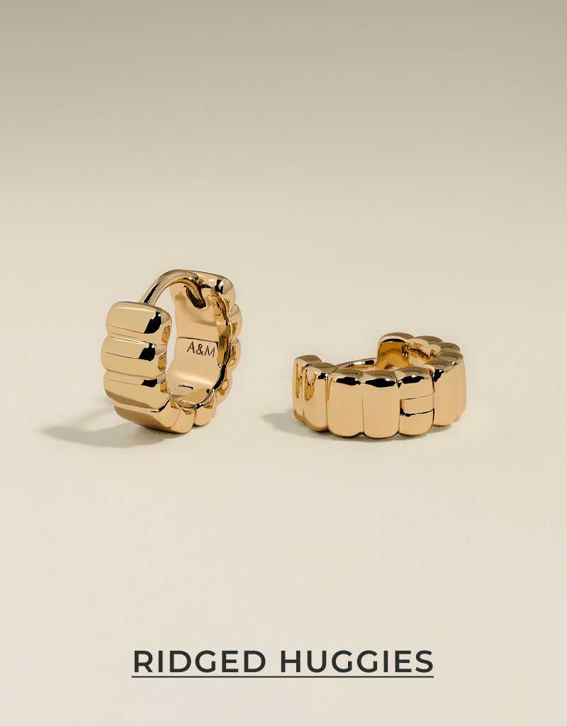 Ridged Huggies in Gold