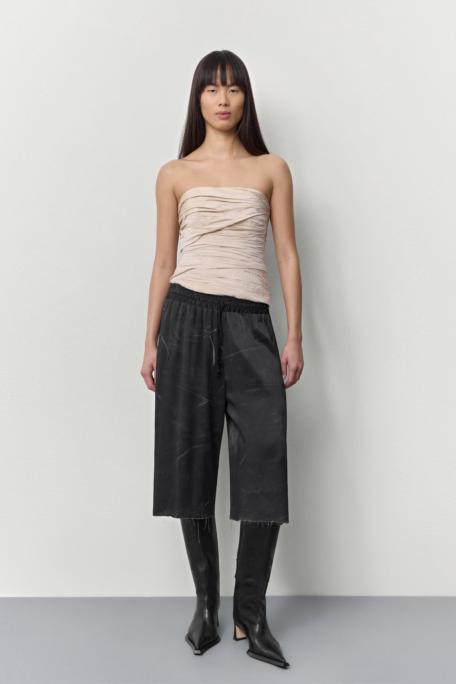 SALIX SHORTS