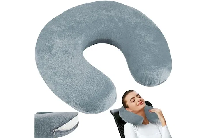 Resekudde med memory foam