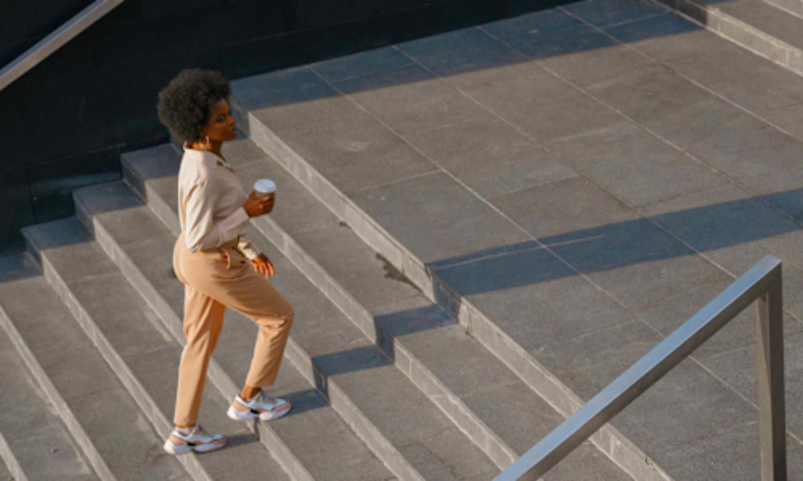 This Enjoyable 5-Minute Habit Can Boost Your Mood During The Day