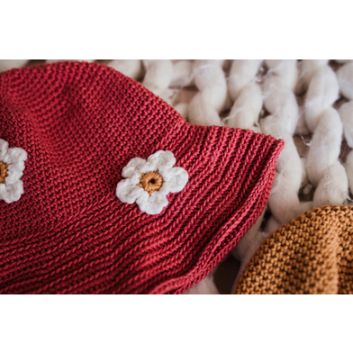 Bucket Hat With Flowers in Lion Brand 24/7 Cotton