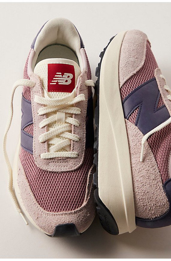 New Balance 370 Sneakers