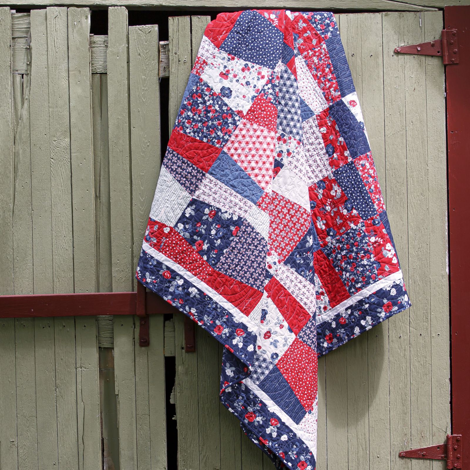 Patchwork Tumbler Quilt Pattern by Missouri Star