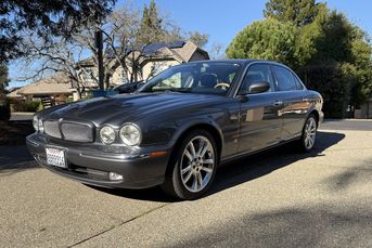 2005 Jaguar XJR Supercharged 390HP Luxury Sport Sedan
