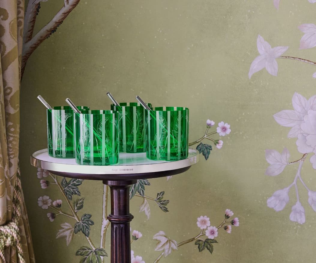DISCOVER GIFTS FOR THE HOST 