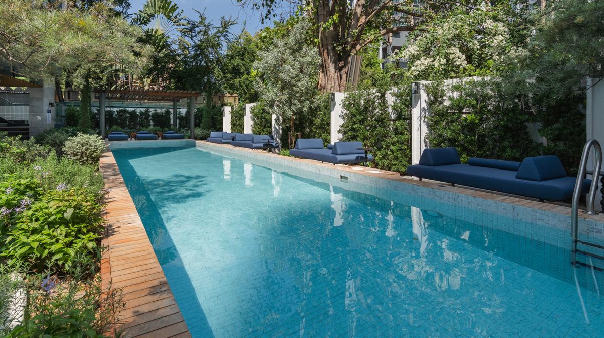 Grand Opening: Bangkok Escape in Sukhumvit with Daily Breakfast & Nightly Drinks