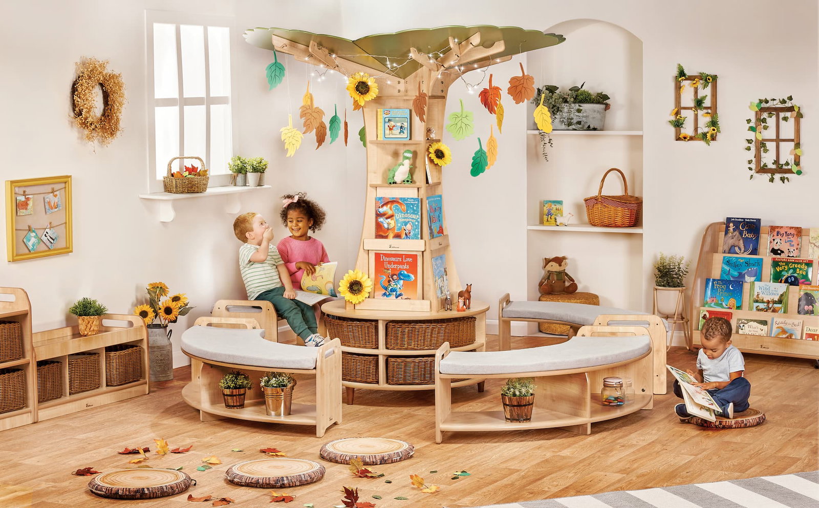 Millhouse™ The Storytelling Tree Set