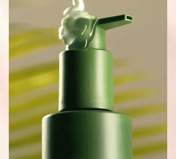 Green Clean Juicy Gel Cleanser pump dispensing a rich, creamy foam that highlights its refreshing gel-to-lather texture.
