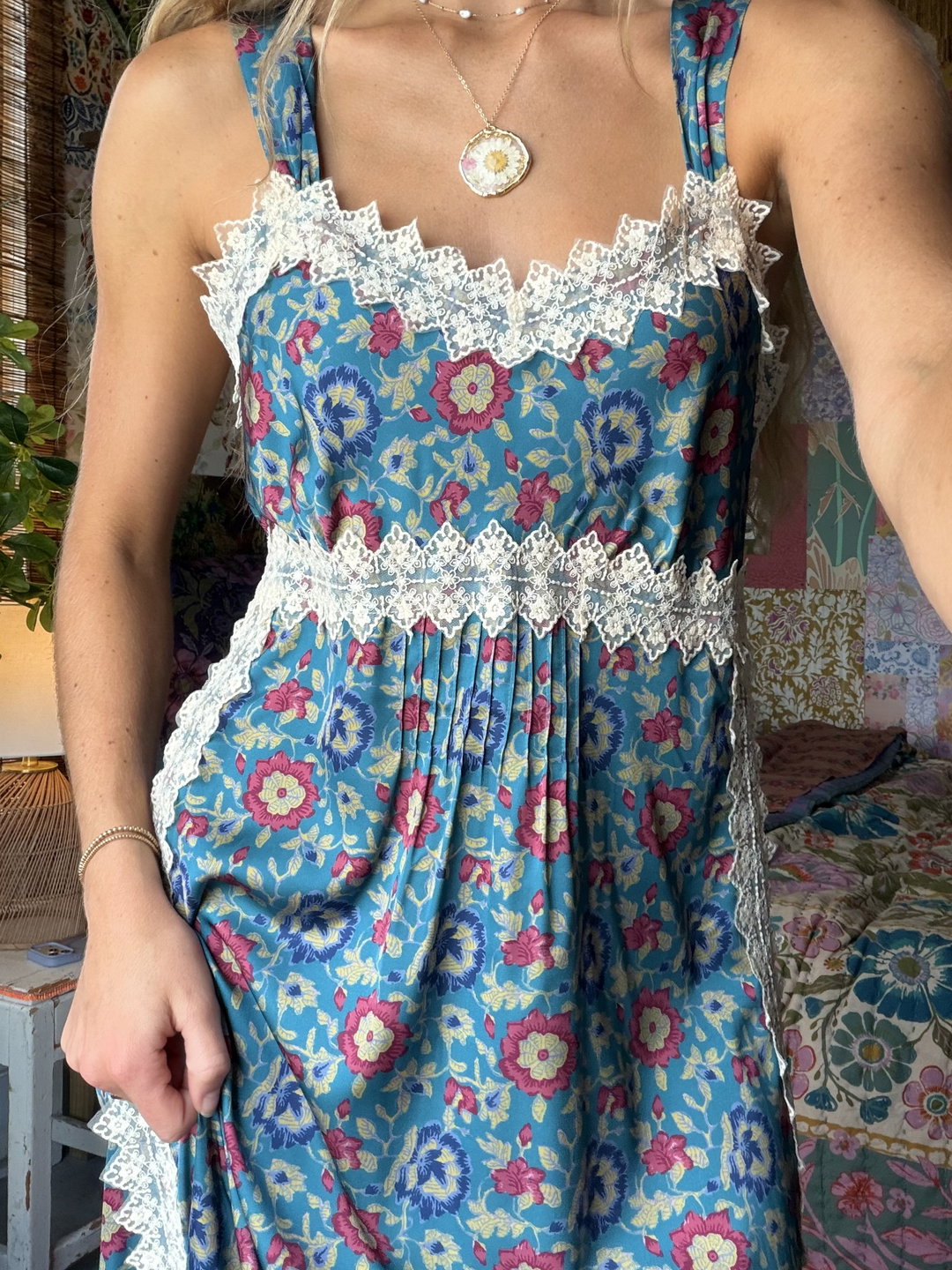 DRESSES & JUMPSUITS