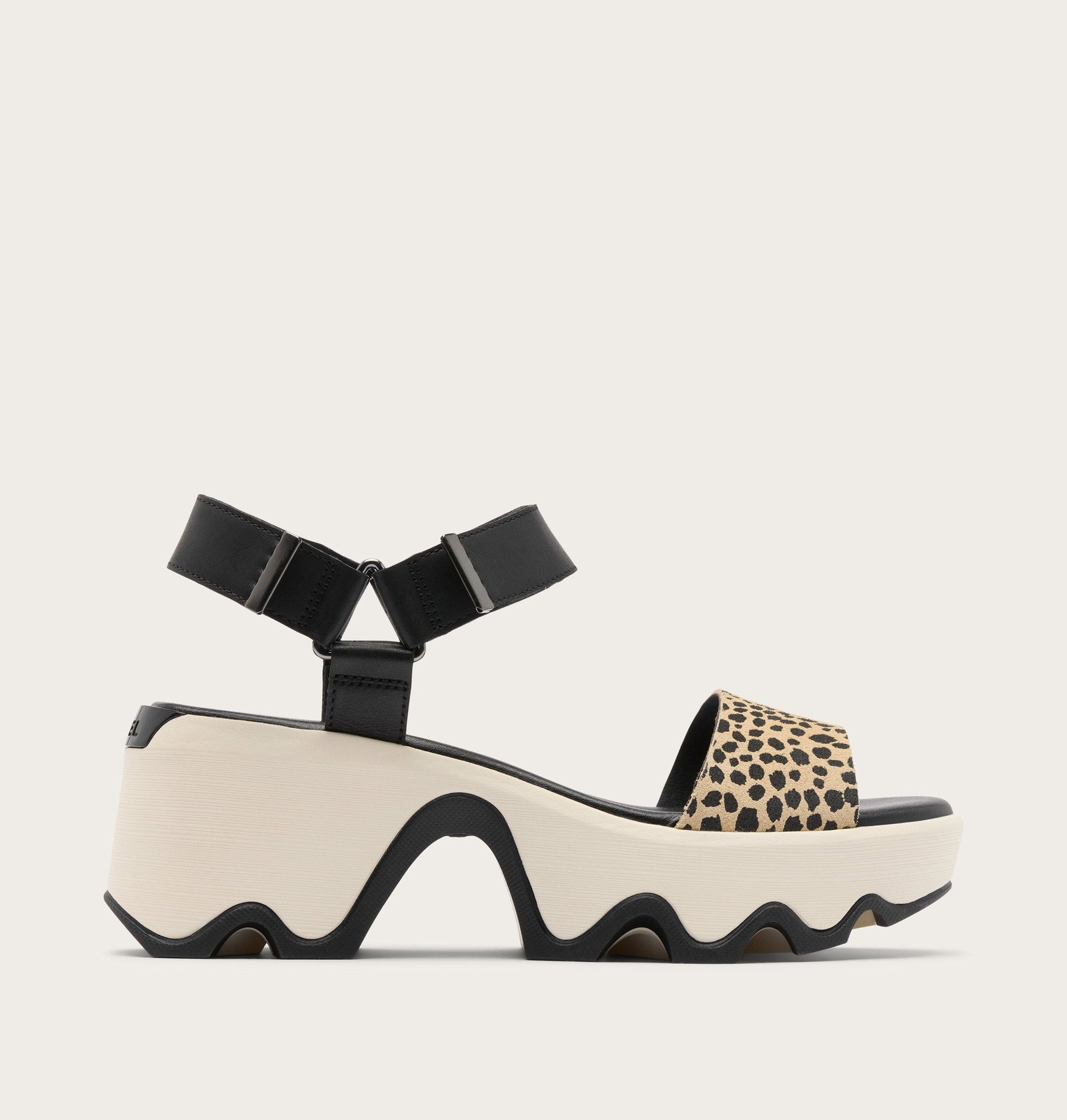 Kinetic™ Aura Y-Strap Women's Sandal
