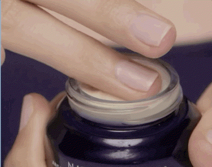 Massage in Argan & Peptide Wrinkle Remedy Eye Cream