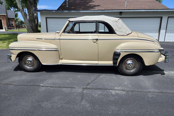 1947 Mercury Eight Convertible Flathead V8 Triple Rouge Winner