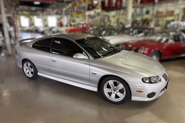 2004 Pontiac GTO 6-Speed 350 HP LS1 V8 Only 7,503 Miles