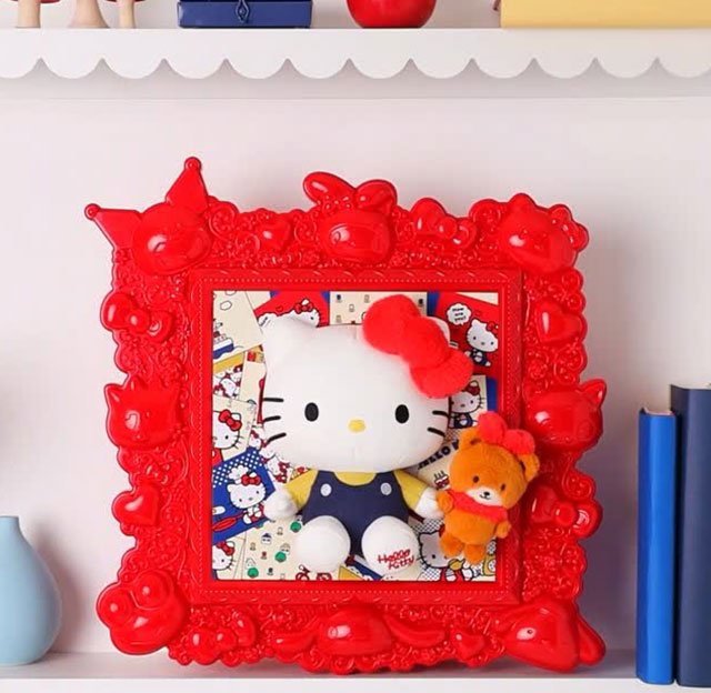 NEW FROM JAZWARES | HELLO KITTY 3D PLUSH FRAME