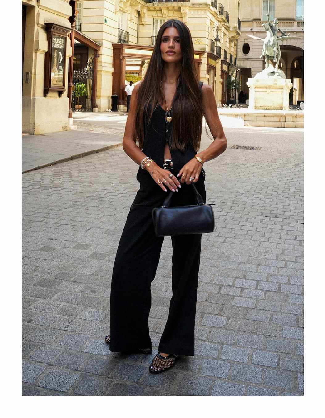 SHOP PARIS CITY GUIDE EDIT WITH @izabelottoni