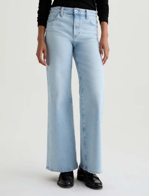 Shop Light Wash / Saige
