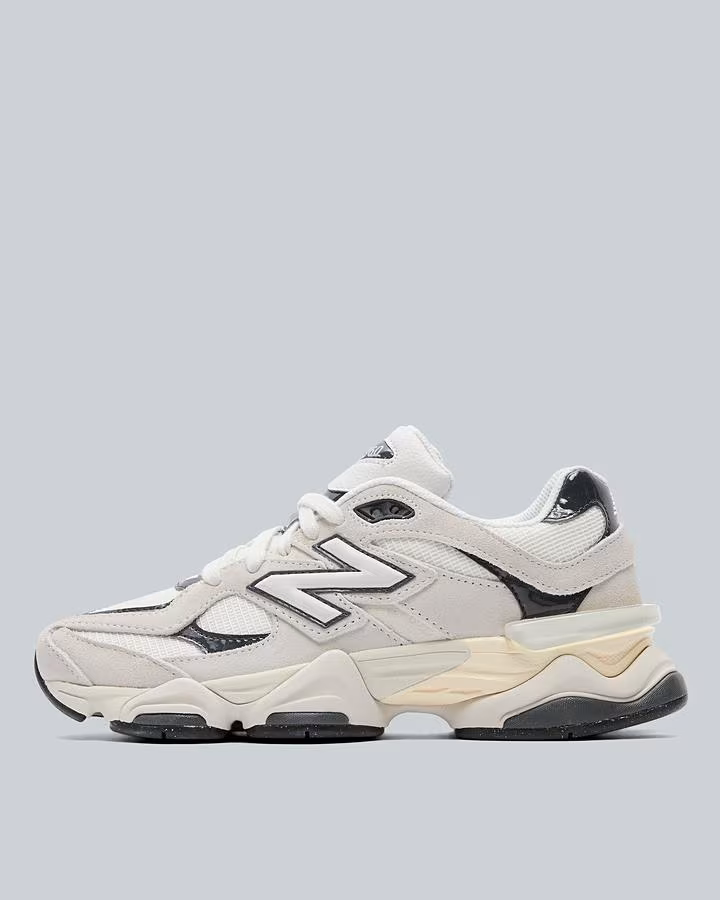 New Balance Womens 9060 Trainer