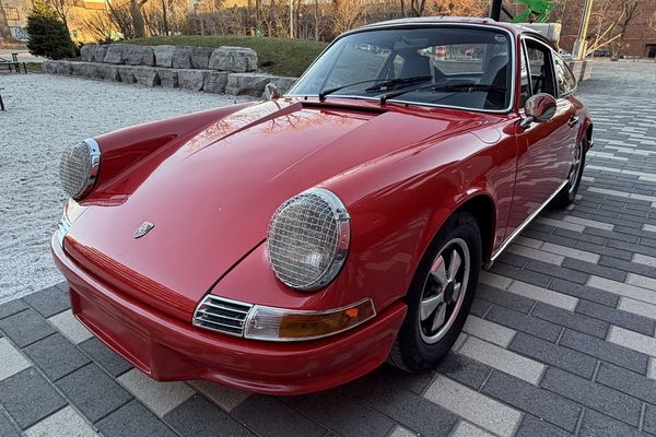 1969 Porsche 911E Sunroof Coupe With a 2.2-Liter Flat-Six
