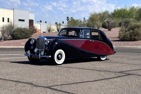 Concourse Winner 1954 Bentley R-Type Empress Sport Saloon 1 of 39 Built