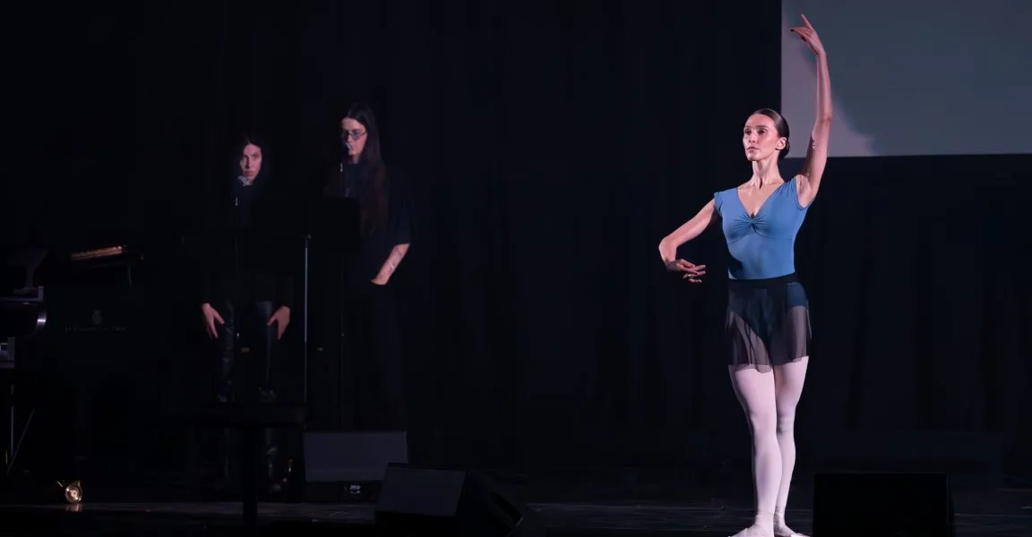 Breakups, Shake-Ups, and Make-Ups! Anne Imhof and Eliza Douglas Share the Stage Again, Upstate Art Weekend, and More Juicy Art World Gossip!