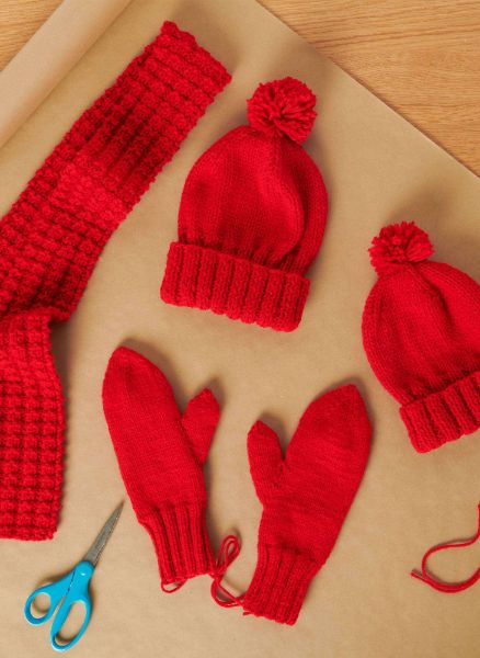 Free Susan's Knit Family Winter Sets Pattern