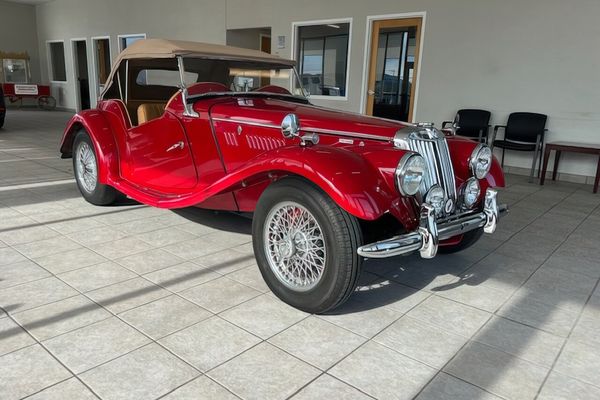 Refurbished Roadster: 1955 MG TF 1500 Convertible