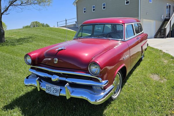 Restored Longroof: 1953 Ford Ranch Wagon