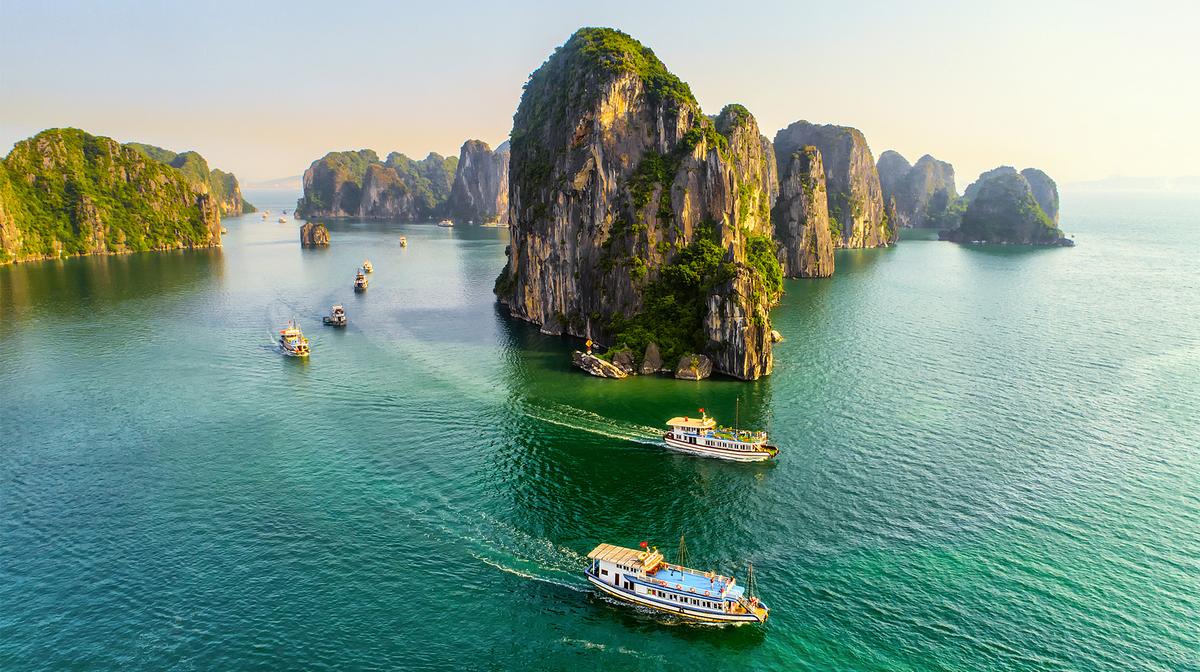10-Day Vietnam Tour with Ha Long Bay Cruise, Mekong Delta & Hoi An 