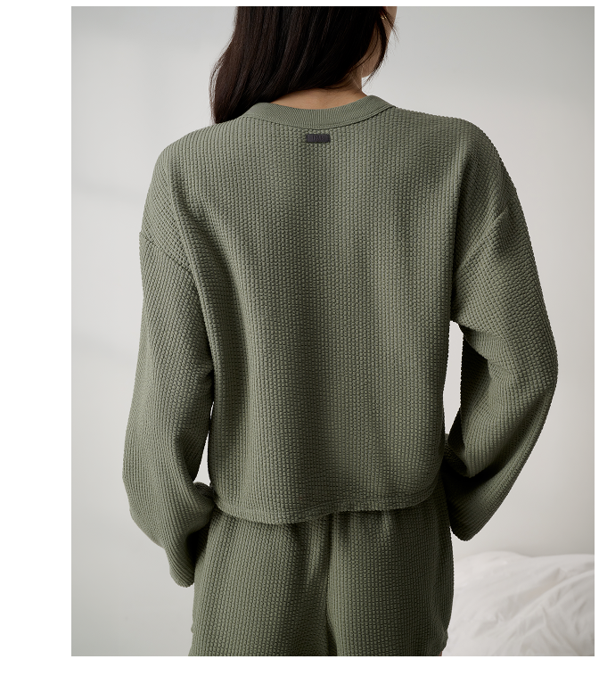 long sleeve top green