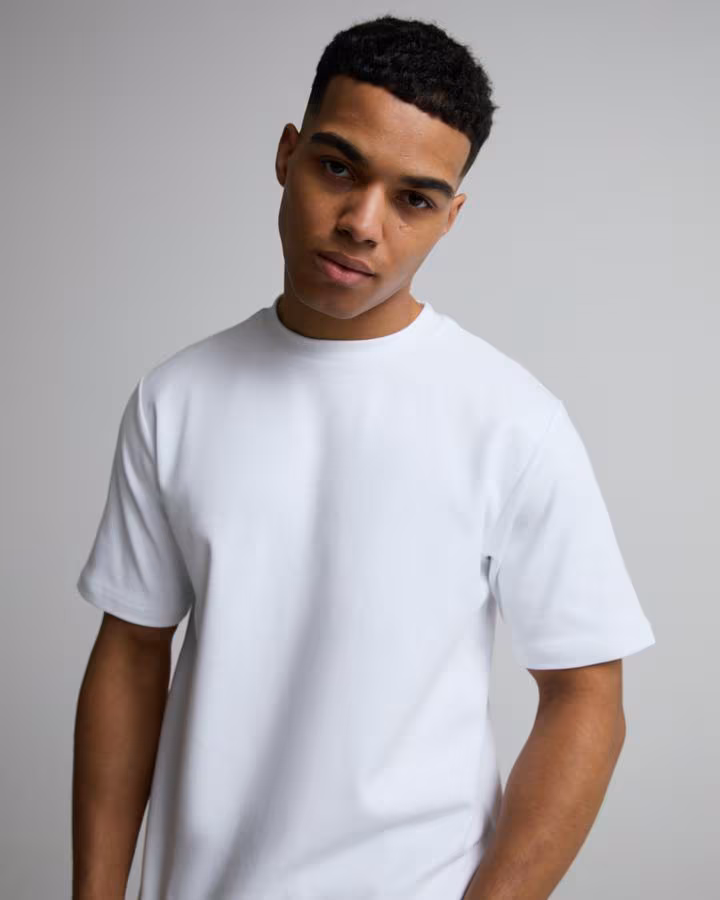 Celebre Core T-Shirt