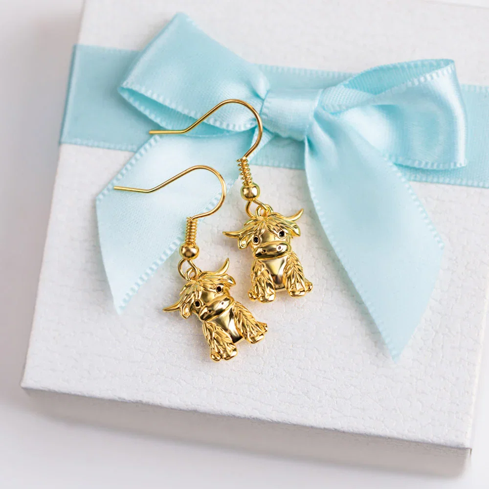 Highland Cow Dangle Earrings