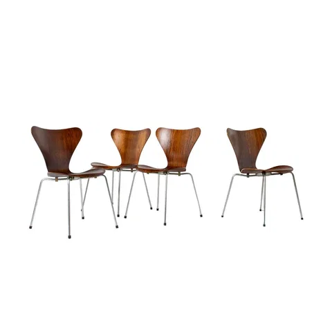 Arne Jacobsen for Fritz Hansen Series 7 Chairs