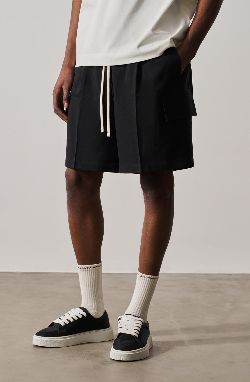 WIDE LEG SIDE POCKET SHORTS