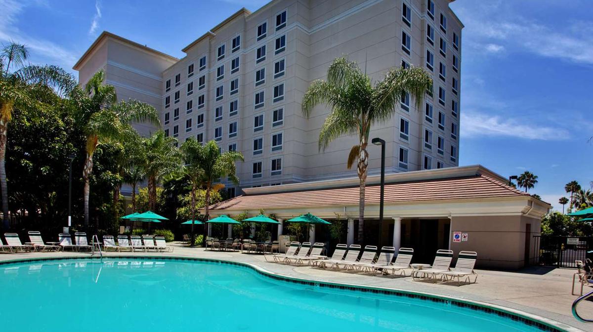 Contemporary California Stay near Disneyland Resort