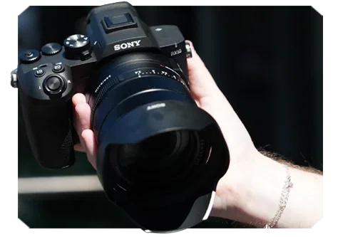 A first look at the Sony RX10 V.