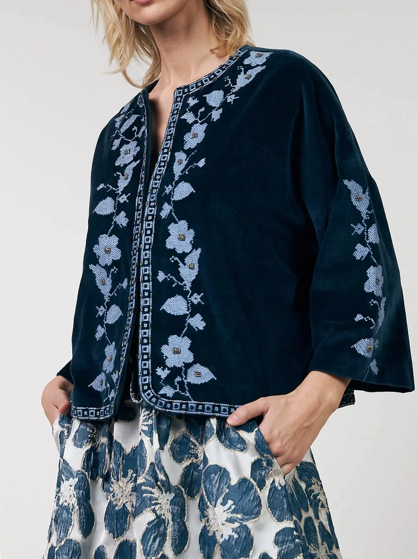 Image of AMBY JACKET